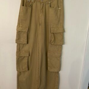 The Ragged Priest Earthling tan cargo pants. Women’s size xx small.